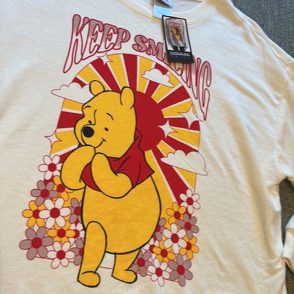 NWT LARGE Winnie the Pooh just keep smiling freeze New York long sleeve top - Picture 2 of 4